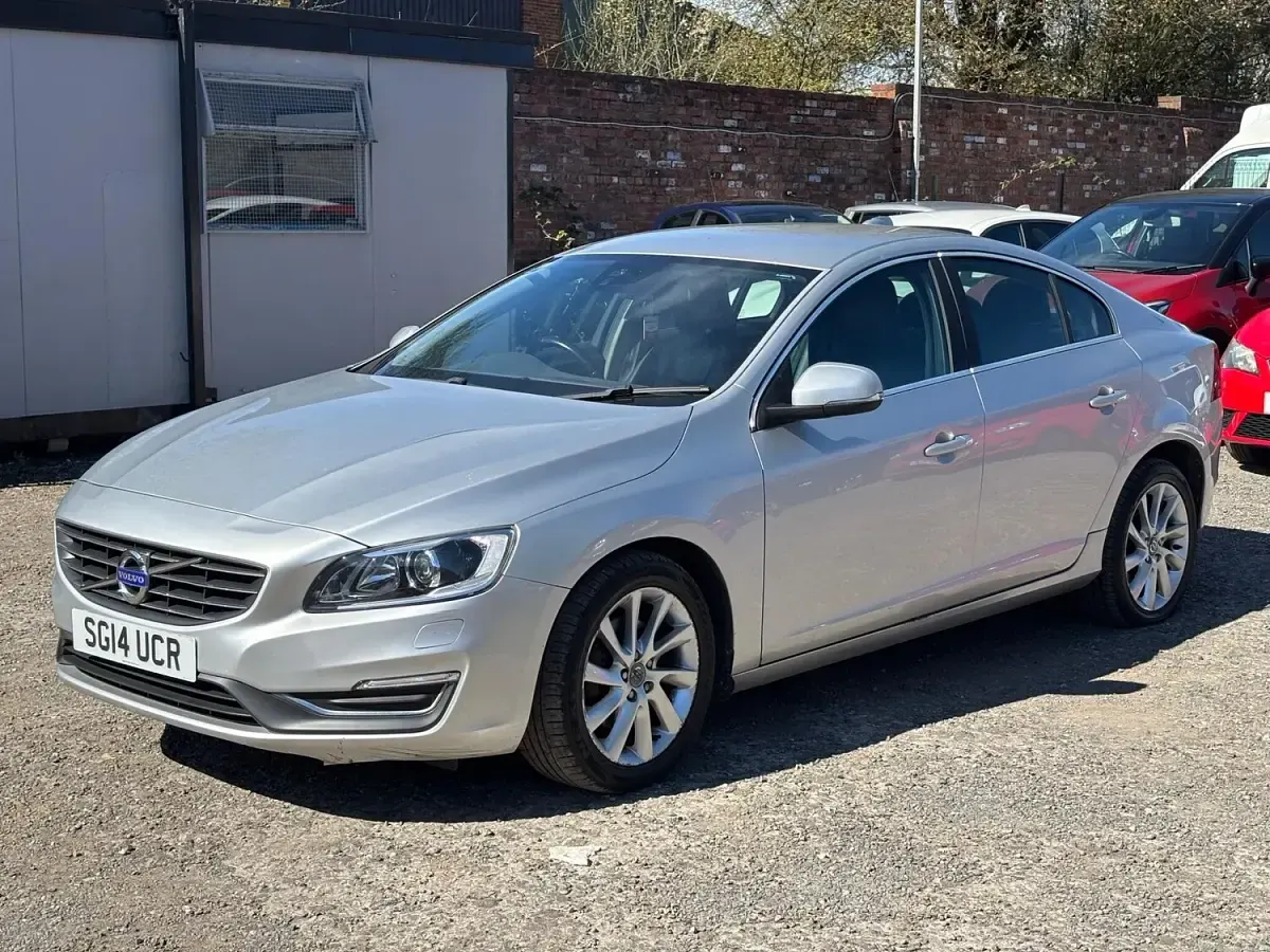 Used Volvo S60 SE Lux 136 HP (100 kW) 2014 Silver Sedan