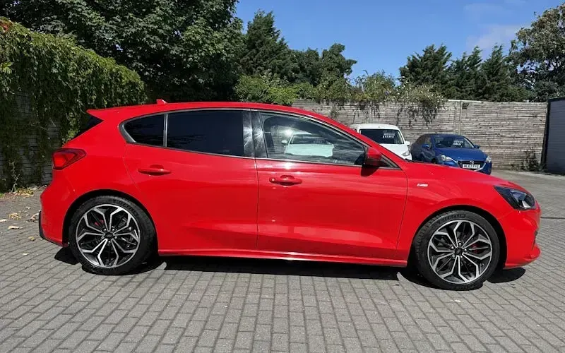Used Ford Focus ST-Line X 125 HP (91 kW) 2019 Red Hatchback