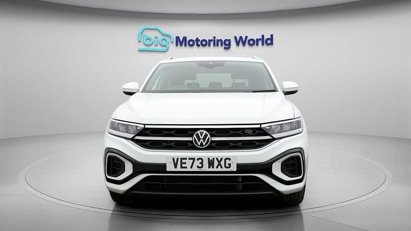 Used VW T-Roc R-line 150 HP (110 kW) 2024 White SUV