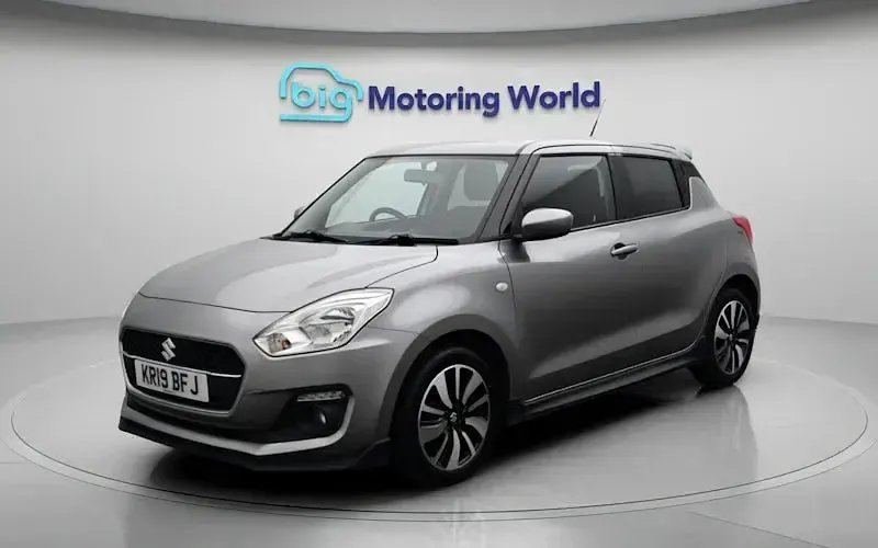 Used Suzuki Swift 90 HP (66 kW) 2019 Silver Hatchback