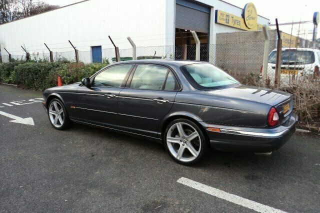 Used Jaguar XJ6 240 HP (176 kW) 2003 Sedan
