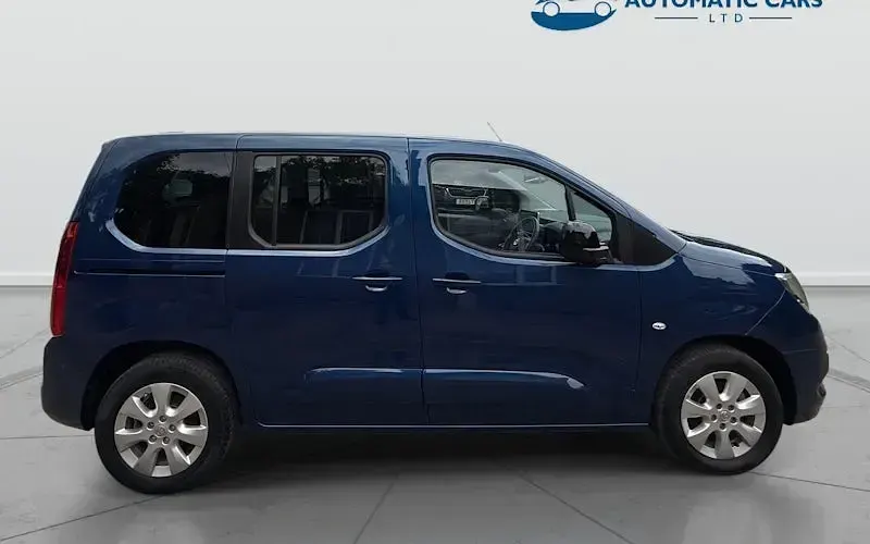 Used Vauxhall Combo S 102 HP (75 kW) 2023 Blue MPV