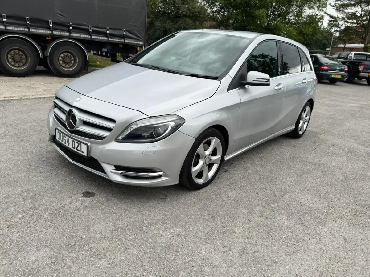 Used Mercedes B180 109 HP (80 kW) 2015 Silver Hatchback
