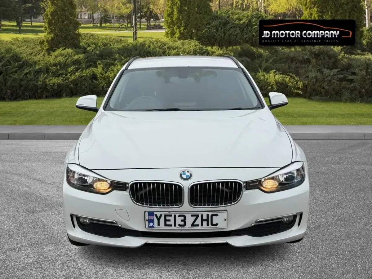 Second-hand BMW 320 Luxury Line 2013 Alb Break