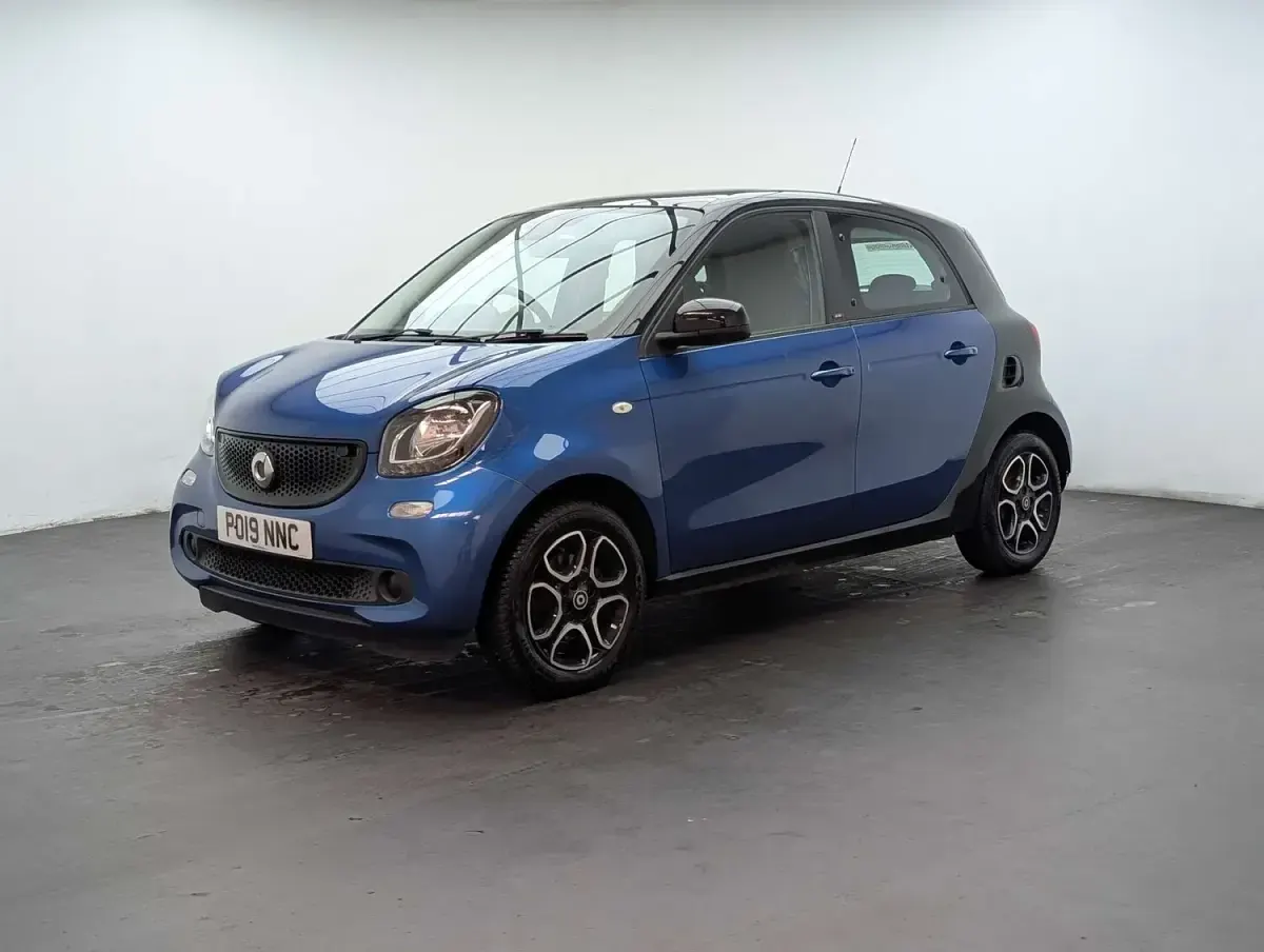 Used Smart ForFour Premium 90 HP (66 kW) 2019 Black Hatchback
