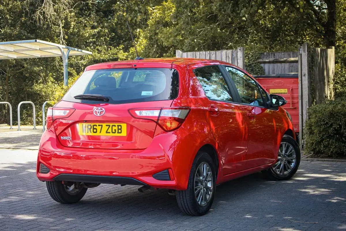 Used Toyota Yaris 2017 Red Hatchback