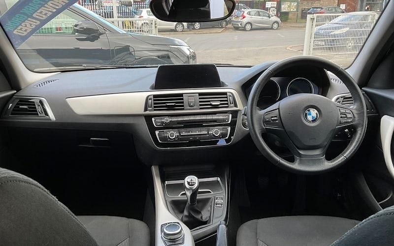 Usado BMW 118 136 CV (100 kW) 2019 Utilitario