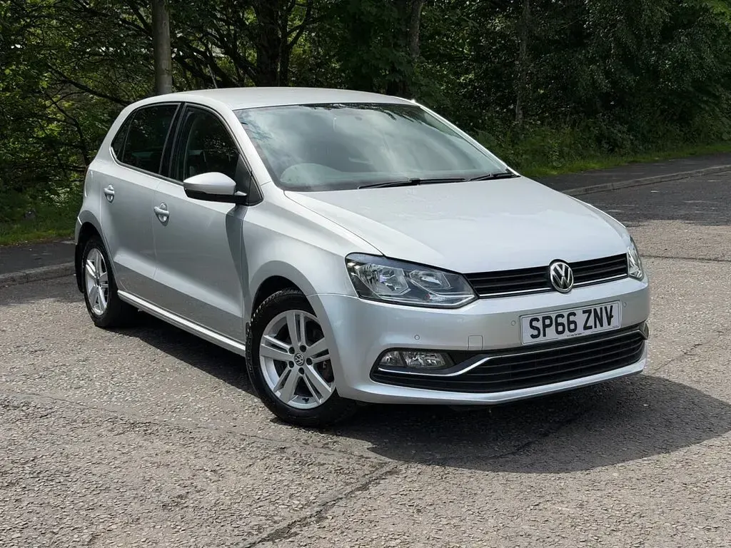 Used VW Polo Match 90 HP (66 kW) 2016 Silver Hatchback