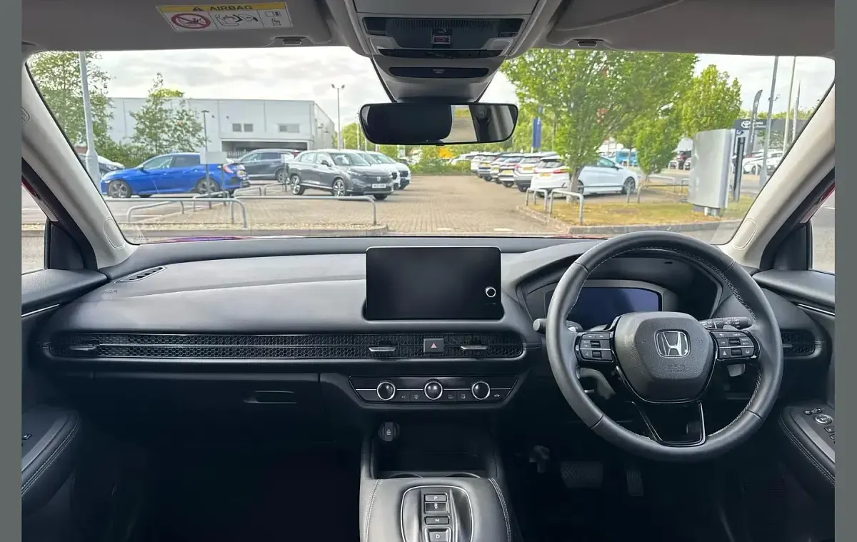 Używany Honda ZR-V Elegance 184 KM (135 kW) 2025 Czerwony SUV