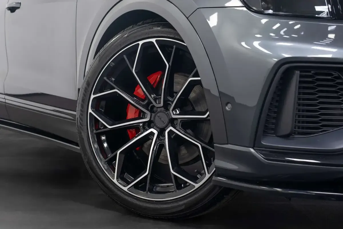 Używany Audi Q8 Black Edition 340 KM (250 kW) 2023 Szary SUV