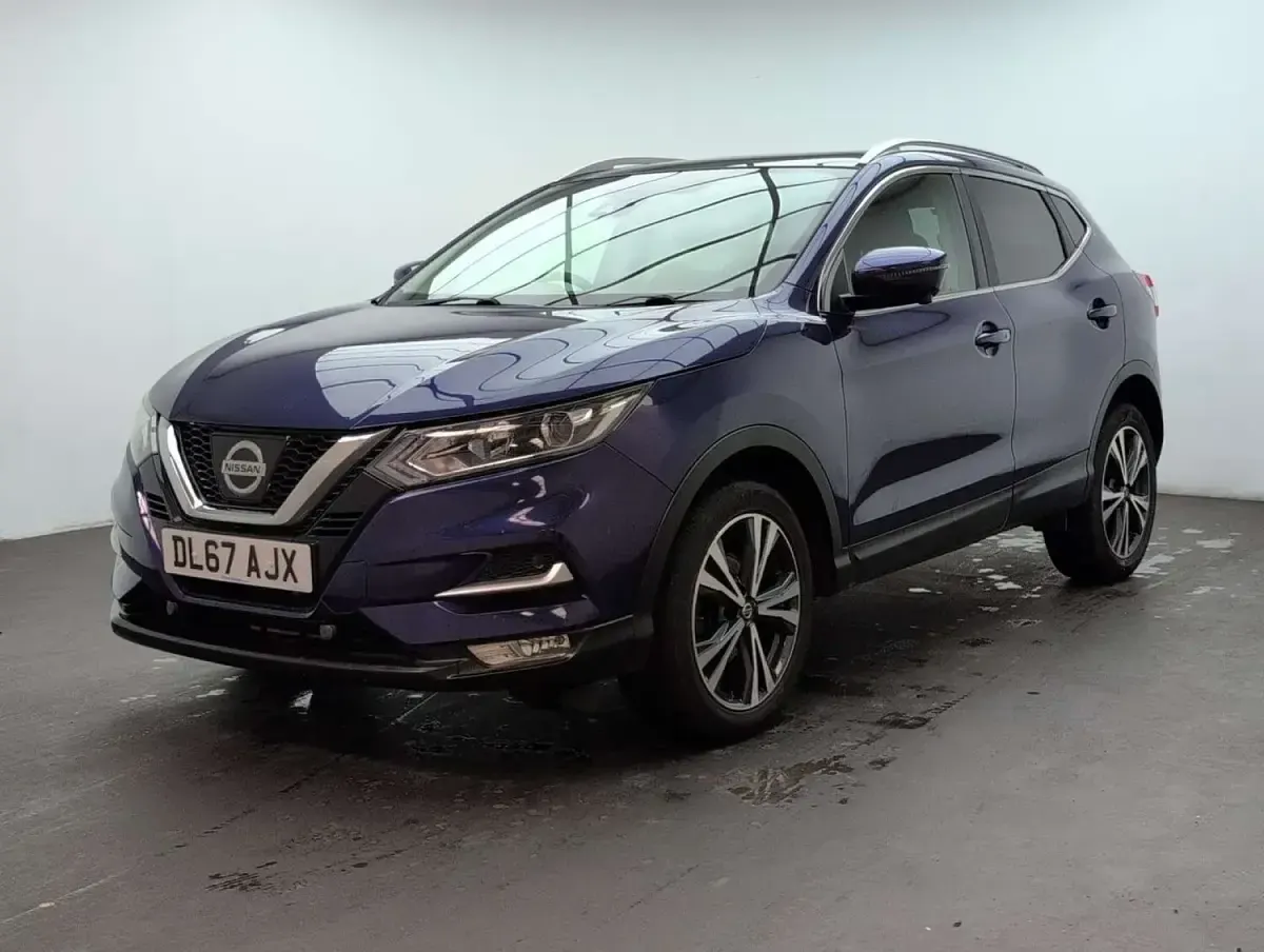 Used Nissan Qashqai N-Connecta 115 HP (84 kW) 2017 Blue SUV