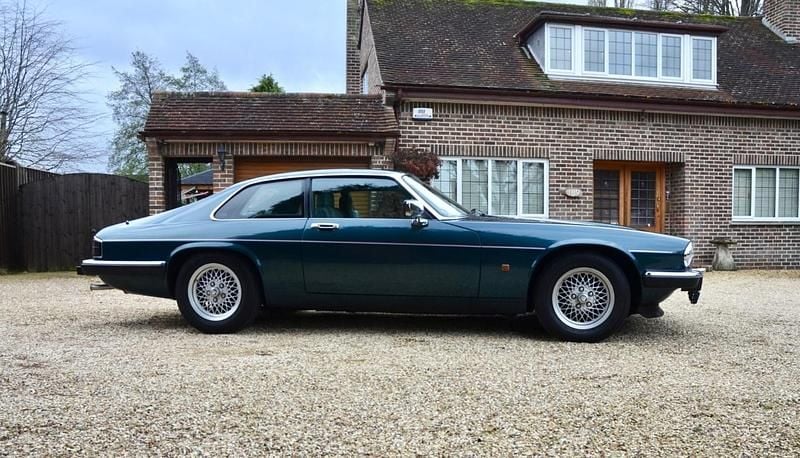 Used Jaguar XJS 2018 Blue Coupe