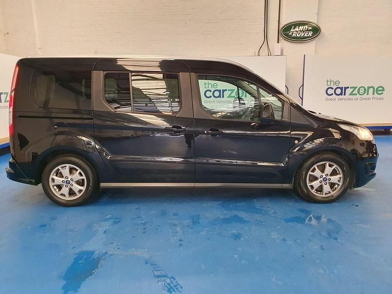 Used Ford Tourneo Connect Titanium 120 HP (88 kW) 2016 Black MPV