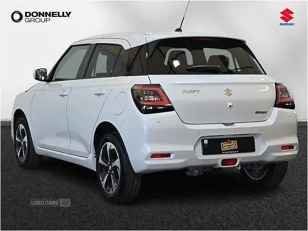 Used Suzuki Swift 2025 White Hatchback