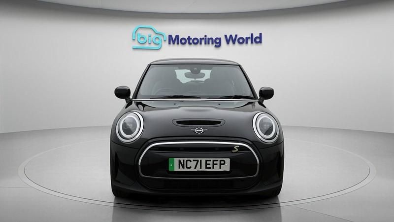 Used Mini Cooper S Hatch 135 kW (184 HP) 2022 Black Hatchback
