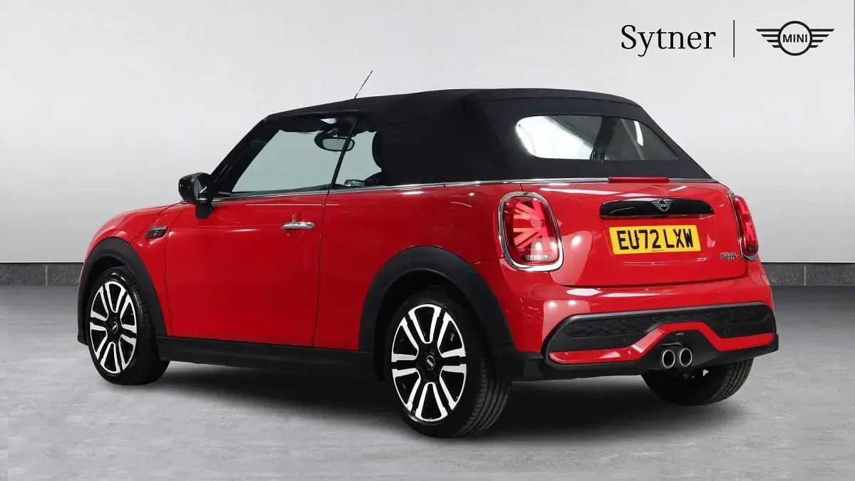 Used Mini Cooper S Exclusive 176 HP (129 kW) 2022 Red Hatchback