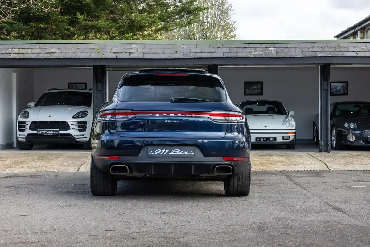 Used Porsche Macan 245 HP (180 kW) 2019 Blue SUV