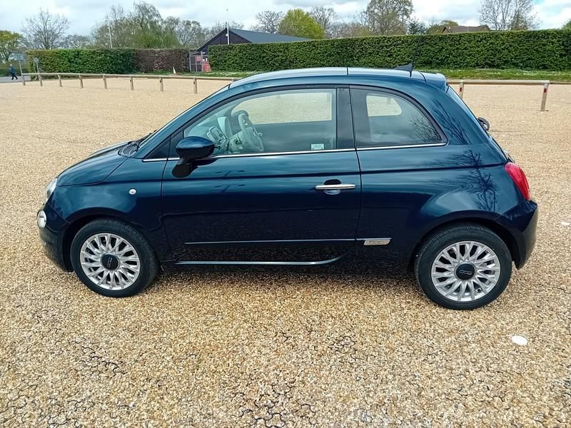 Usado Fiat 500 Lounge 69 HP (50 kW) 2017 Azul Citadino