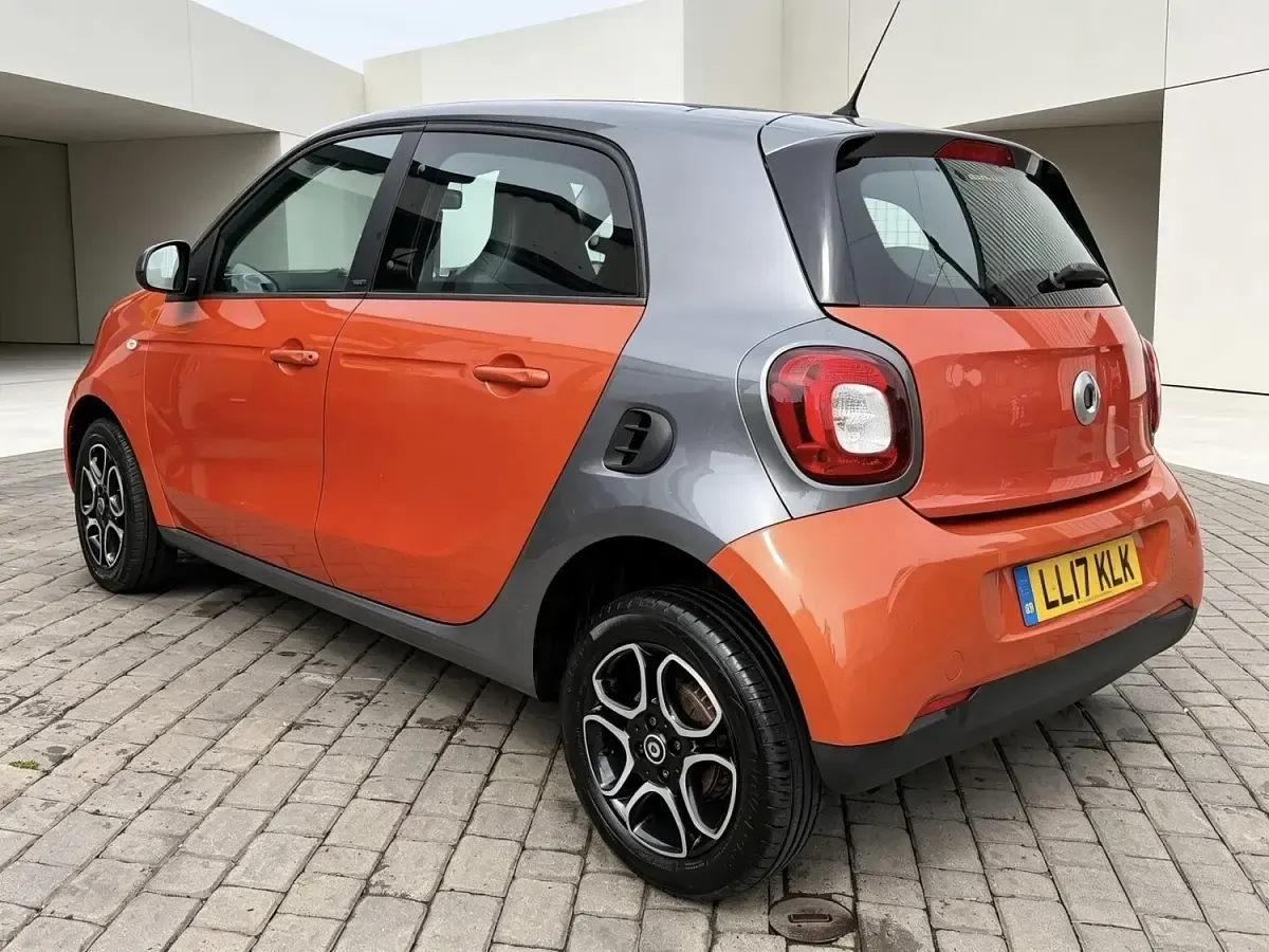 Used Smart ForFour Prime 71 HP (52 kW) 2017 Orange Hatchback