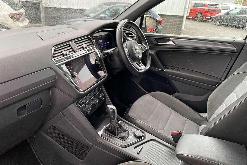 Image 2/4