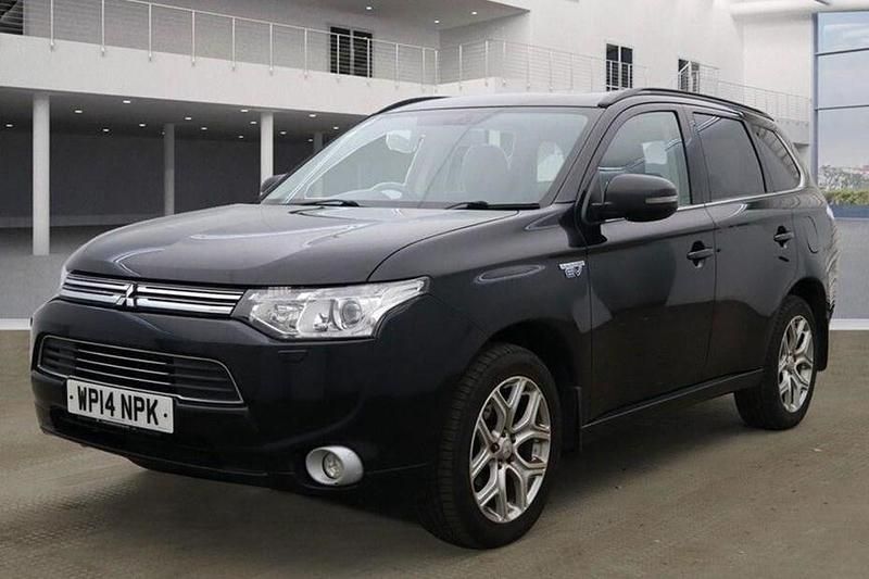 Black Used 2014 Mitsubishi Outlander P-HEV SUV | £7,490 (Fair price) - Image 1/1