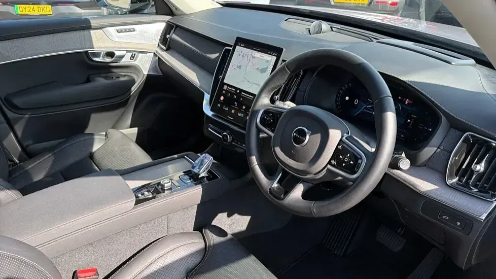 Used Volvo XC90 Ultra 455 HP (334 kW) 2025 Silver SUV