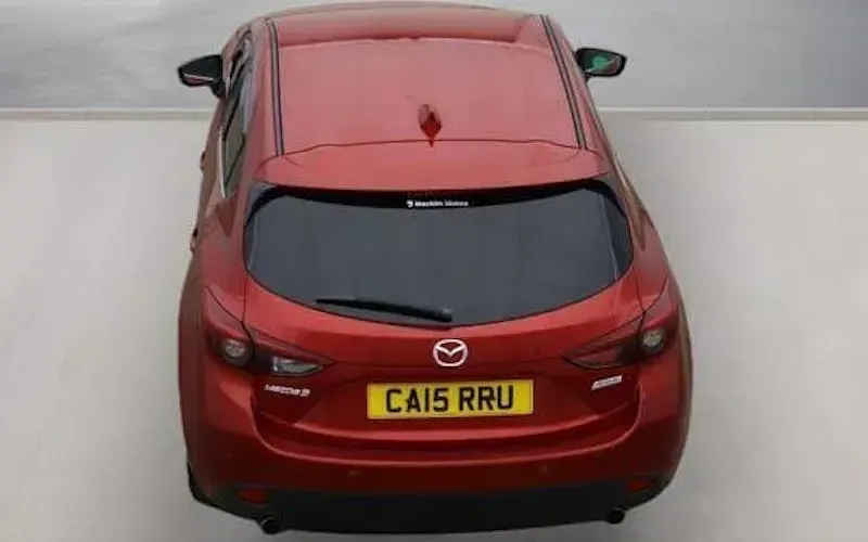 Used Mazda 3 Inclusive 165 HP (121 kW) 2015 Red Hatchback