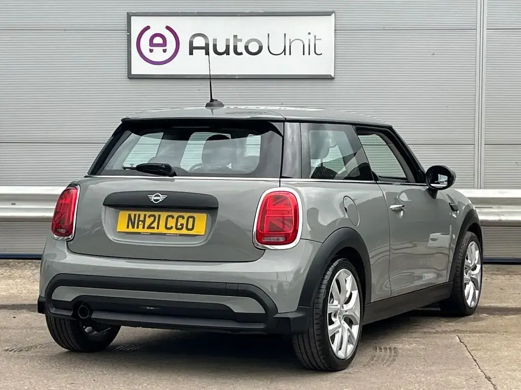Used Mini ONE Classic 102 HP (75 kW) 2021 Grey Hatchback