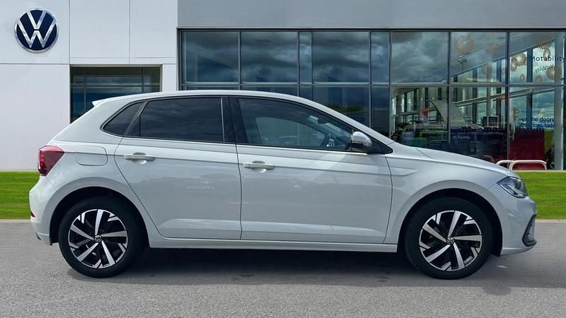Used VW Polo Life 95 HP (69 kW) 2023 Ascot grey Hatchback