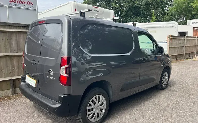 Used Citroën Berlingo Start 99 HP (72 kW) 2019 MPV