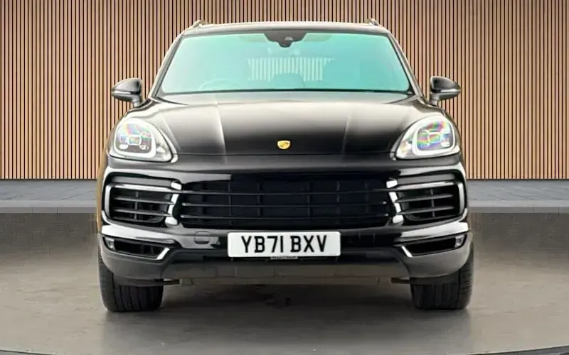 Used Porsche Cayenne 462 HP (339 kW) 2022 Black SUV