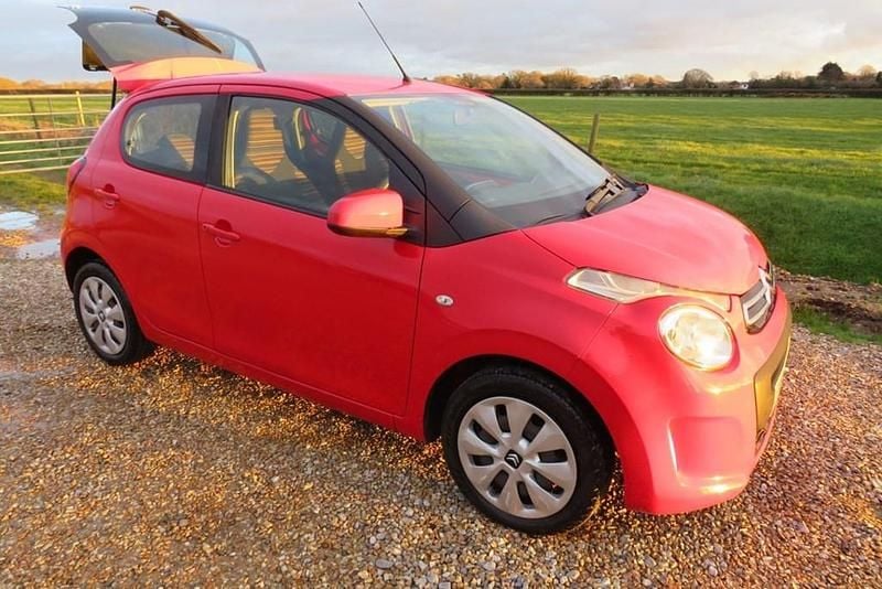 Used Citroën C1 Feel 68 HP (50 kW) 2015 Red Hatchback