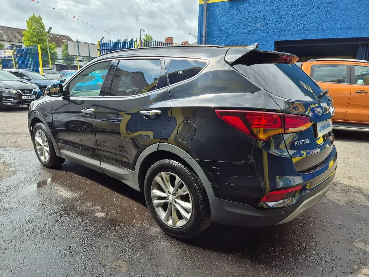Used Hyundai Santa Fe Premium 2016 Black SUV