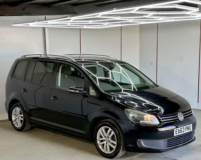 Begagnad VW Touran SE 105 HK (77 kW) 2013 Svart Minibuss