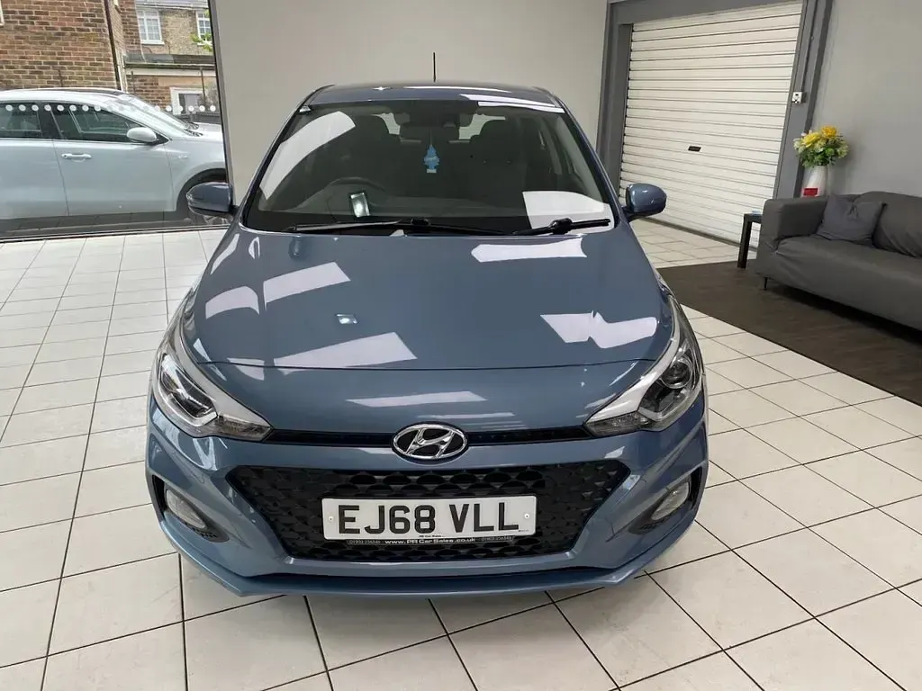 Used Hyundai i20 SE 84 HP (61 kW) 2018 Blue Hatchback