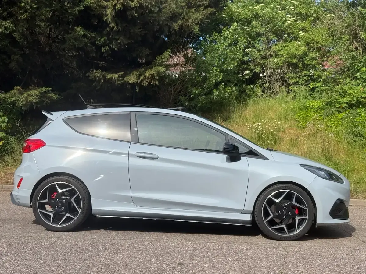 Used Ford Fiesta ST 200 HP (147 kW) 2018 Silver Hatchback