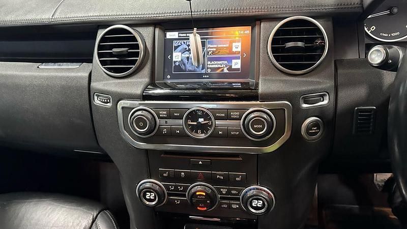 Used Land Rover Discovery 4 Landmark 2016 Black SUV