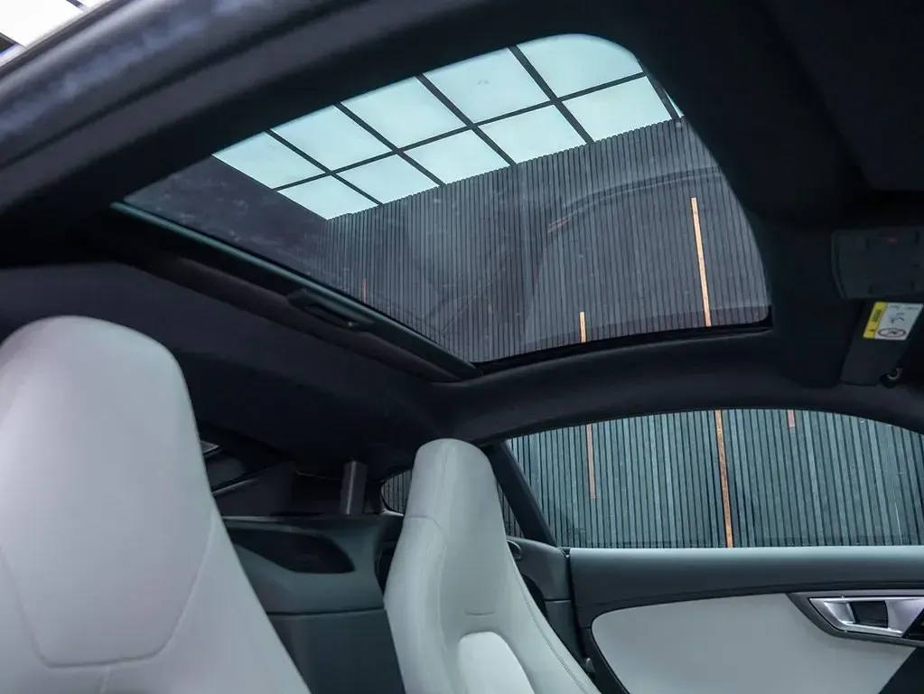 Używany Jaguar F-Type S 380 KM (279 kW) 2016 Czarny Coupe