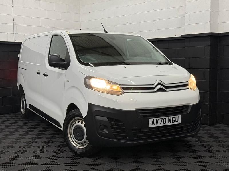 White Used 2021 Citroën Dispatch MPV | £9,290 (Super price) - Image 1/4