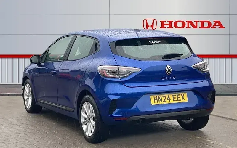 Used Renault Clio Evolution 90 HP (66 kW) 2025 Hatchback