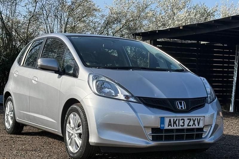 Used Honda Jazz ES 2013 Silver Hatchback
