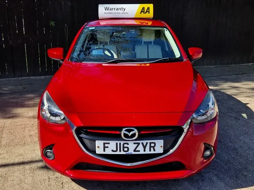 Używany Mazda 2 Inclusive 2016 Czerwony Hatchback