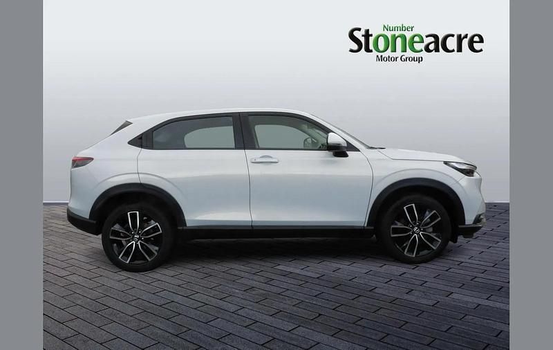 Used Honda HR-V Elegance 152 HP (111 kW) 2022 White SUV