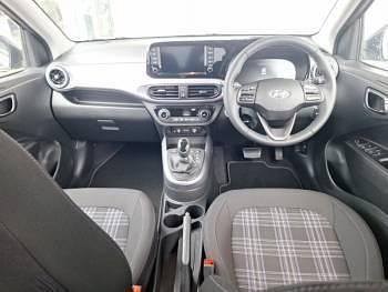 New Hyundai i10 Premium 79 HP (58 kW) 2026 Pearl  phantom black Hatchback