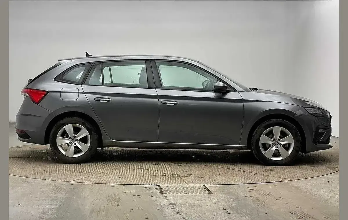 Used Skoda Scala SE 113 HP (83 kW) 2025 Graphite grey metallic Hatchback