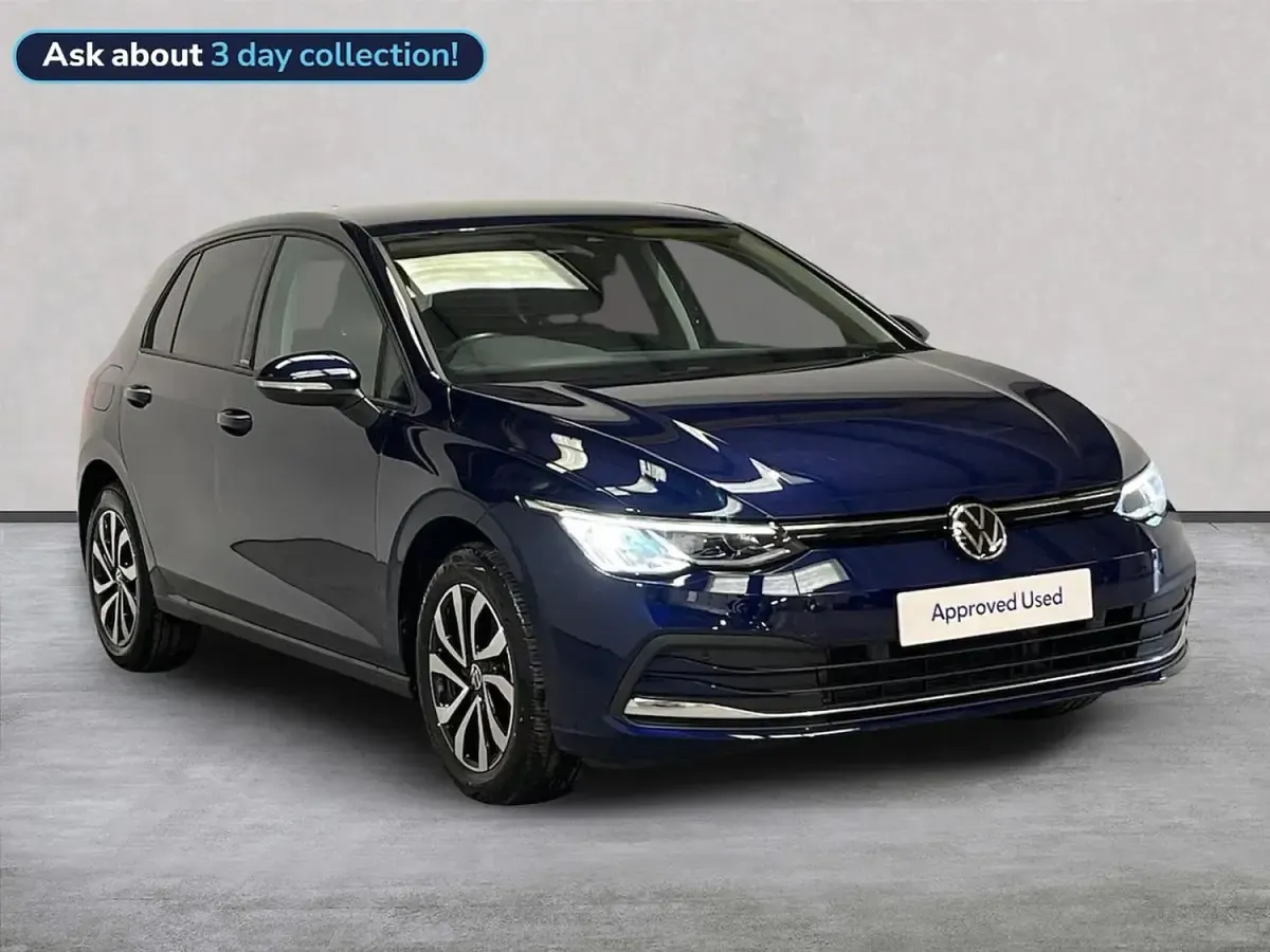 Second-hand VW Golf VIII Active 130 CP (95 kW) 2022 Albastru Hatchback