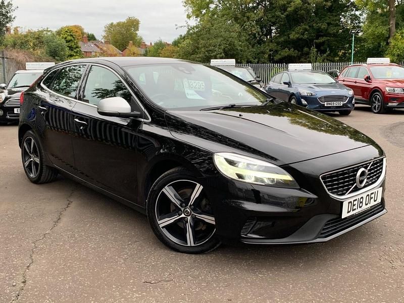 Black Used 2018 Volvo V40 R-Design Estate | £8,295 (Fair price) - Image 1/4