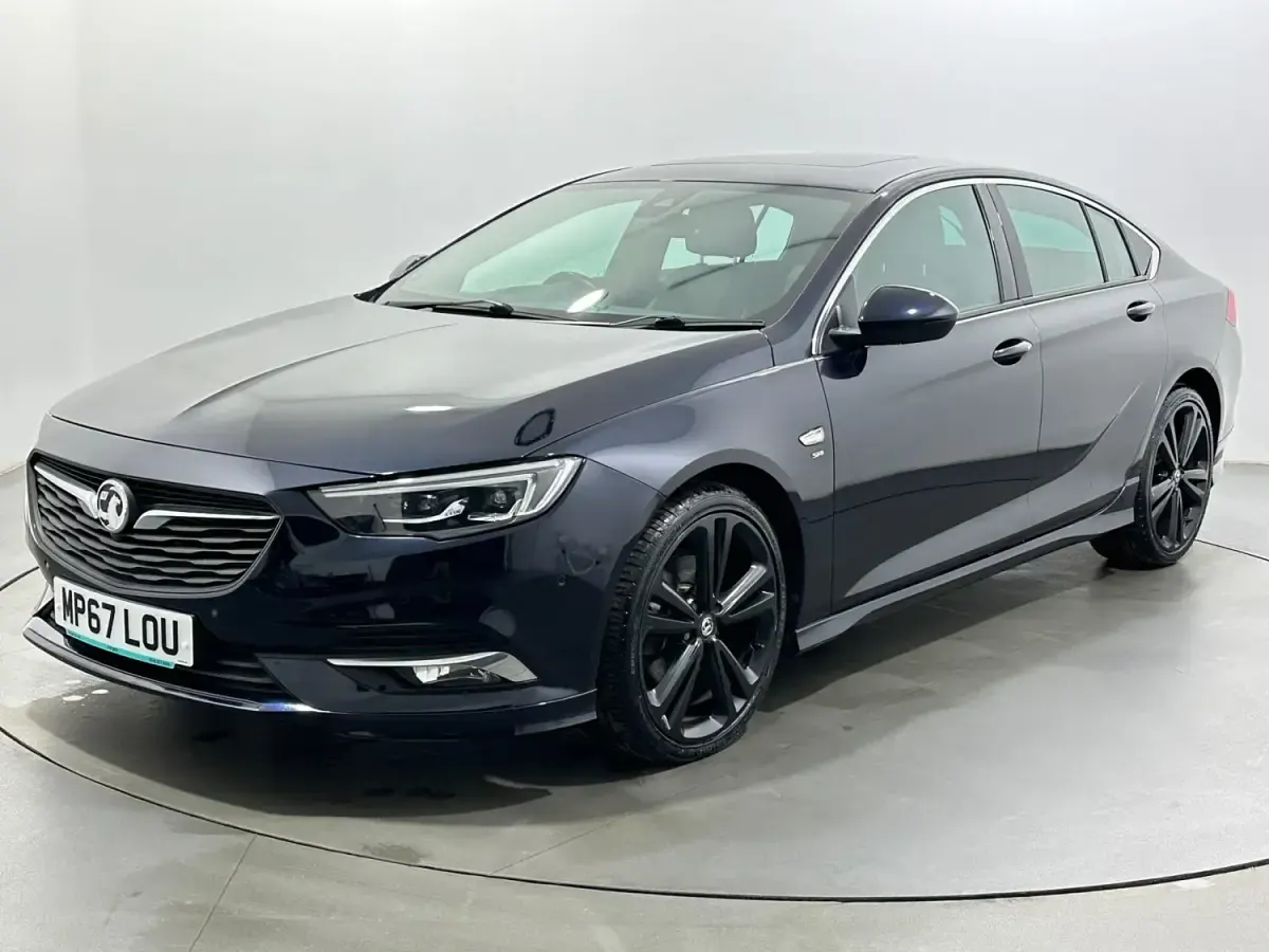 Begagnad Vauxhall Insignia SRi 170 HK (125 kW) 2018 Blå Halvkombi