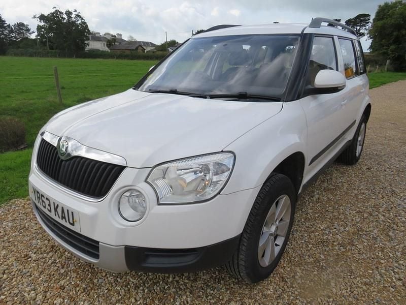 White Used 2013 Skoda Yeti Drive SUV | £6,950 (Good price) - Image 1/4