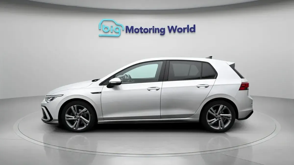 Used VW Golf VII R-line 150 HP (110 kW) 2021 Silver Hatchback